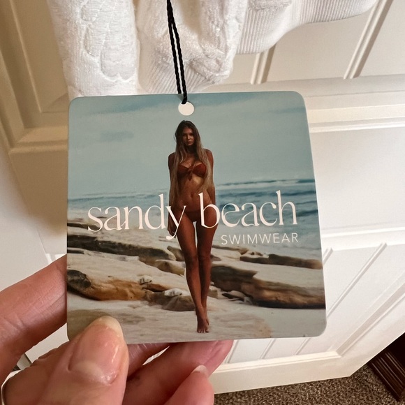 Sandy Beach cover up - Picture 4 of 4